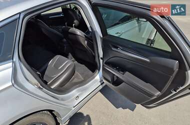 Седан Ford Fusion 2013 в 