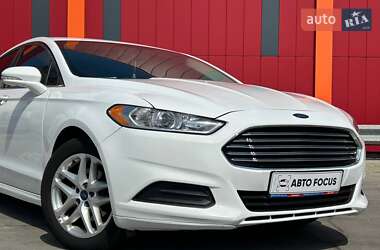 Седан Ford Fusion 2014 в 
