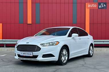 Седан Ford Fusion 2014 в 