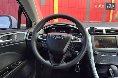 Седан Ford Fusion 2014 в 