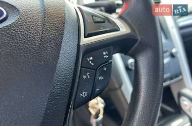 Седан Ford Fusion 2014 в 