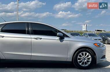 Седан Ford Fusion 2016 в 