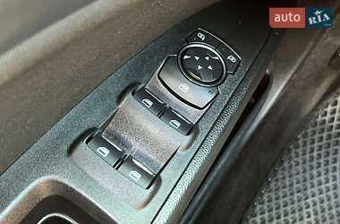 Седан Ford Fusion 2019 в 