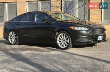 Седан Ford Fusion 2013 в 
