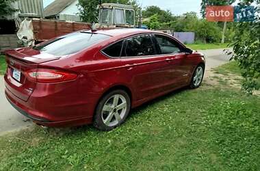 Седан Ford Fusion 2013 в 