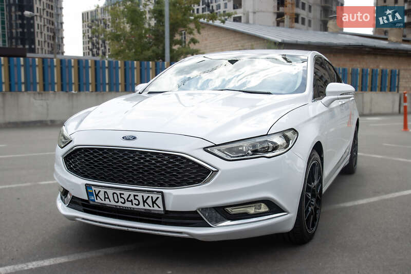 Седан Ford Fusion 2017 в 