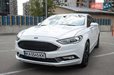Седан Ford Fusion 2017 в 
