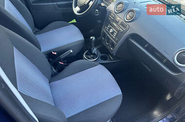 Хэтчбек Ford Fusion 2010 в 