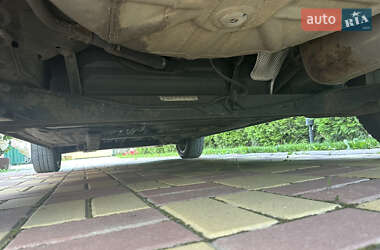 Хэтчбек Ford Fusion 2010 в 