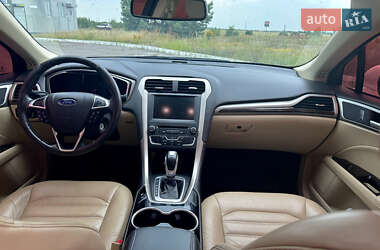 Седан Ford Fusion 2016 в Львове