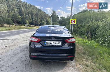 Седан Ford Fusion 2016 в 