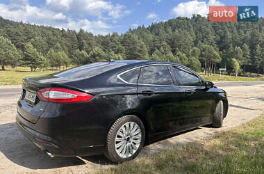 Седан Ford Fusion 2016 в 
