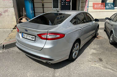 Седан Ford Fusion 2013 в 