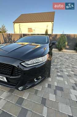 Седан Ford Fusion 2012 в 