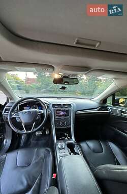 Седан Ford Fusion 2012 в 