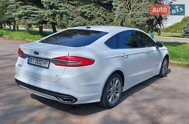 Седан Ford Fusion 2017 в 