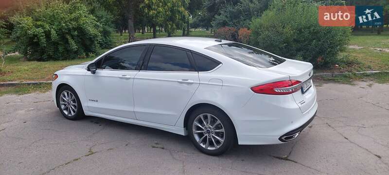 Седан Ford Fusion 2017 в Кременчуге