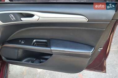 Седан Ford Fusion 2017 в 