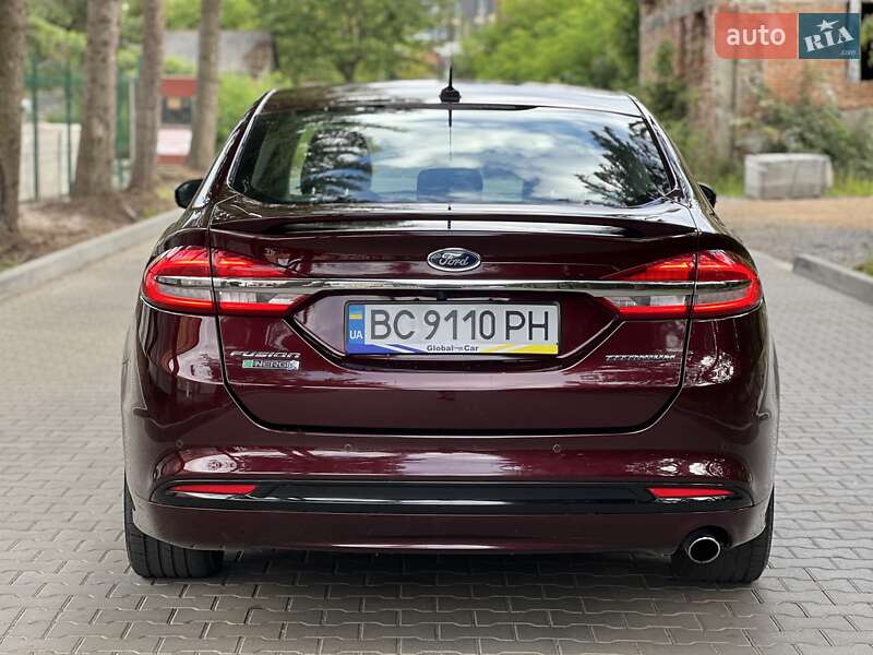 Седан Ford Fusion 2016 в Львове
