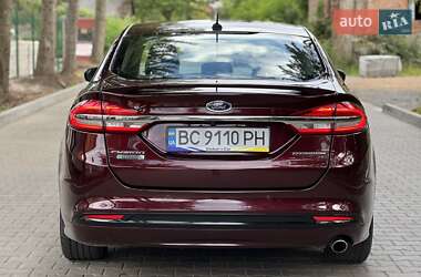 Седан Ford Fusion 2016 в 