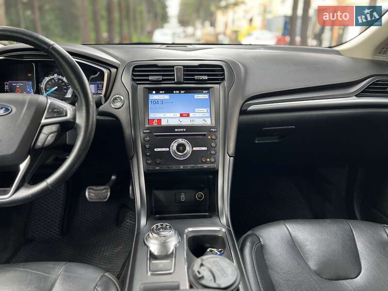 Седан Ford Fusion 2016 в Львове