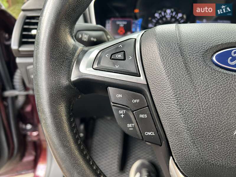 Седан Ford Fusion 2016 в Львове