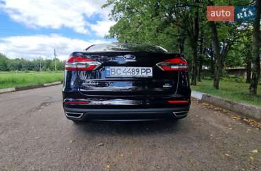 Седан Ford Fusion 2020 в 