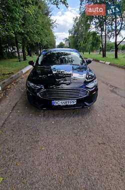 Седан Ford Fusion 2020 в 