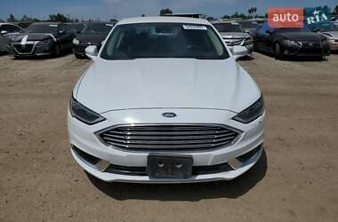 Седан Ford Fusion 2018 в 