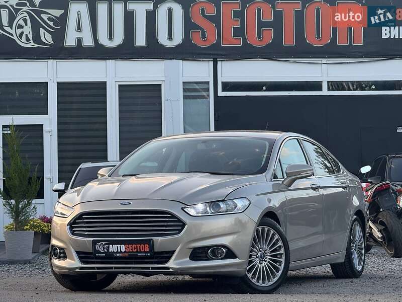 Седан Ford Fusion 2015 в 