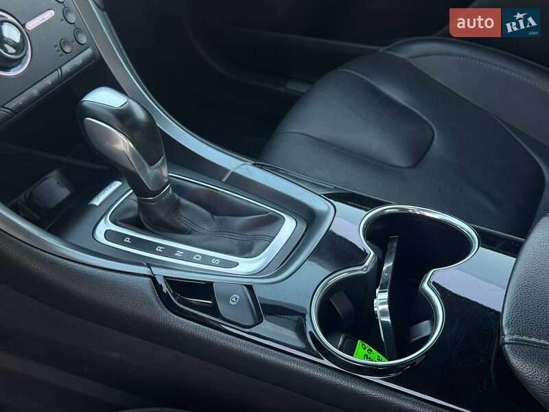 Седан Ford Fusion 2015 в Харкові