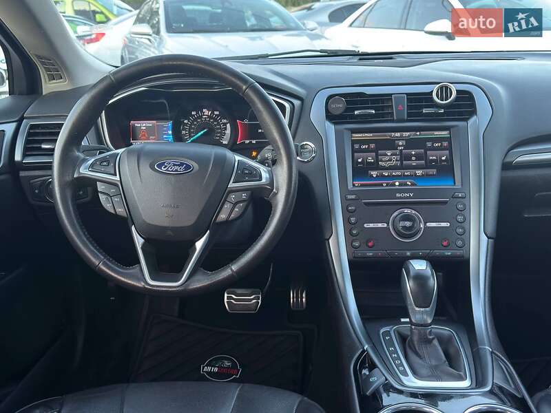 Седан Ford Fusion 2015 в Харкові