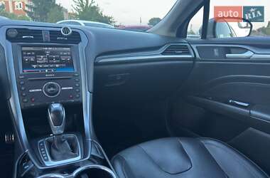 Седан Ford Fusion 2015 в 