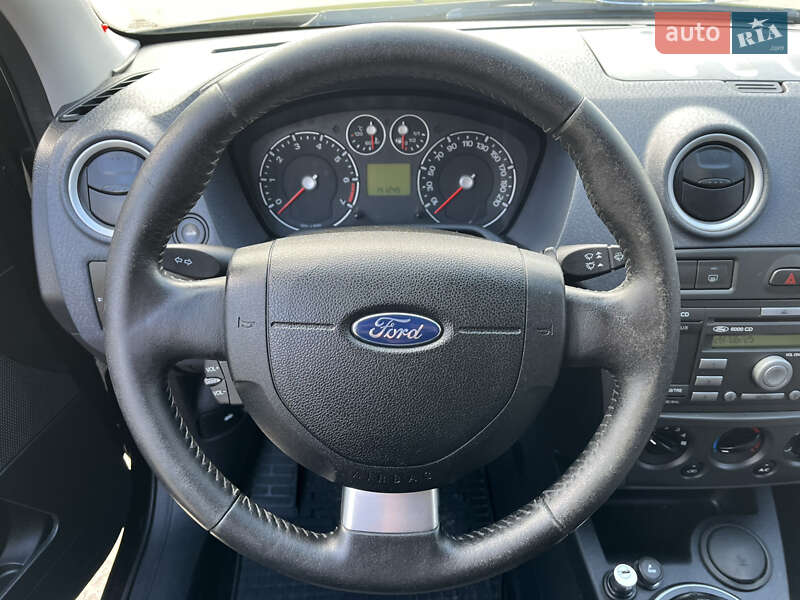 Хэтчбек Ford Fusion 2005 в Полтаве