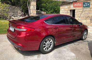 Седан Ford Fusion 2017 в 