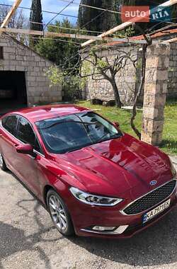 Седан Ford Fusion 2017 в 