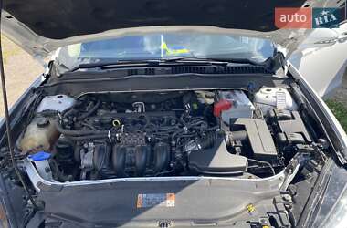 Седан Ford Fusion 2015 в 