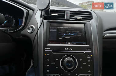 Седан Ford Fusion 2014 в 