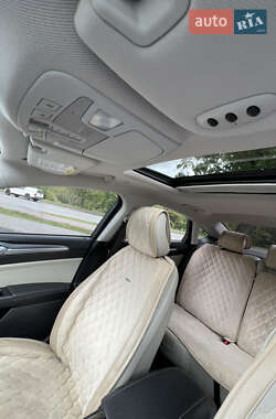 Седан Ford Fusion 2014 в 