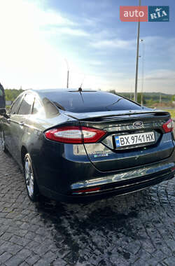 Седан Ford Fusion 2014 в 