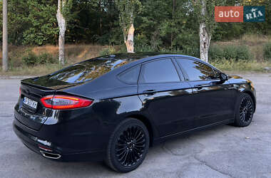 Седан Ford Fusion 2013 в 
