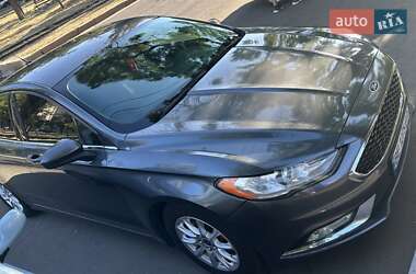 Седан Ford Fusion 2017 в 
