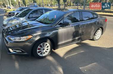Седан Ford Fusion 2017 в 