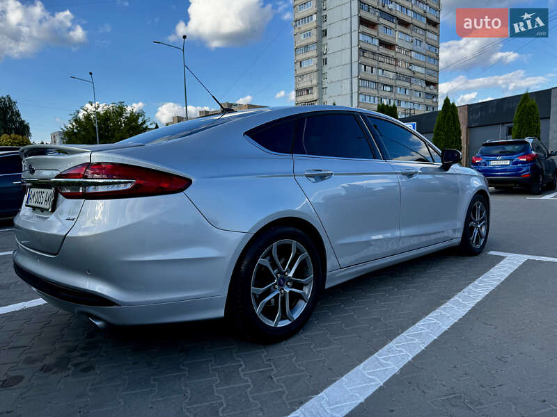 Седан Ford Fusion 2016 в Житомирі