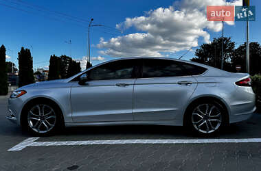 Седан Ford Fusion 2016 в 
