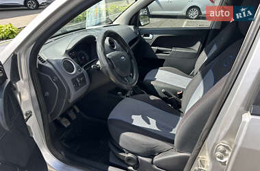 Хэтчбек Ford Fusion 2007 в 