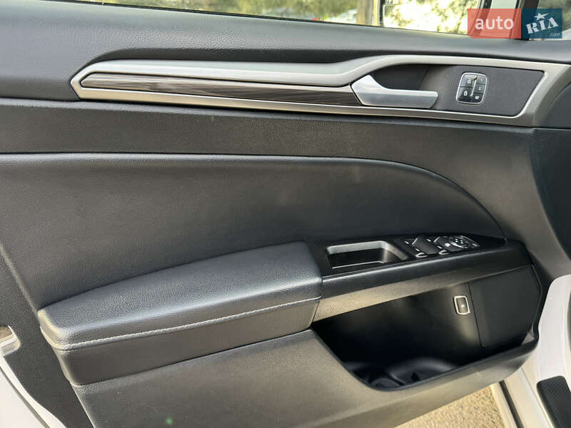 Седан Ford Fusion 2016 в Одессе