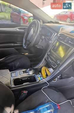 Седан Ford Fusion 2019 в 