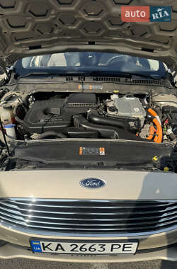 Седан Ford Fusion 2019 в 