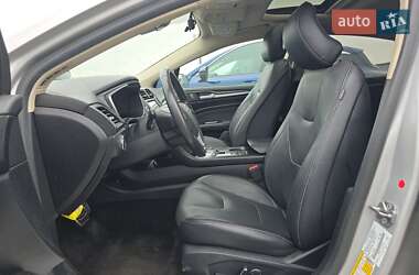 Седан Ford Fusion 2018 в 